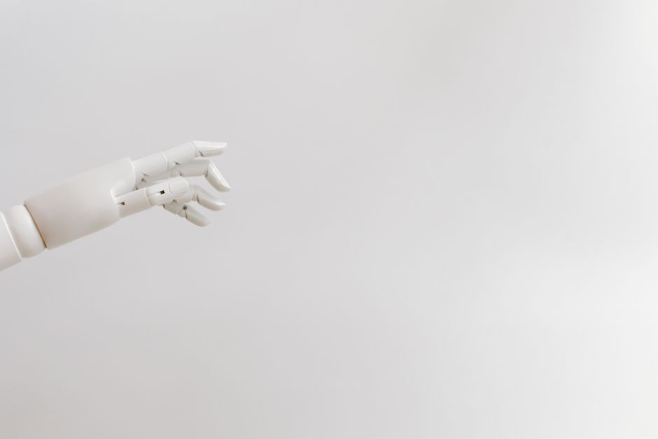 AI ile B2B LinkedIn Reklam Metinleri Optimizasyonu: Dönüşümü Artıran İpuçları
