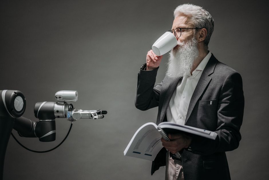 AI ile B2B CRM Kayıt Yönetimi Otomasyonu: Veri Girişini ve Doğruluğu Artırma